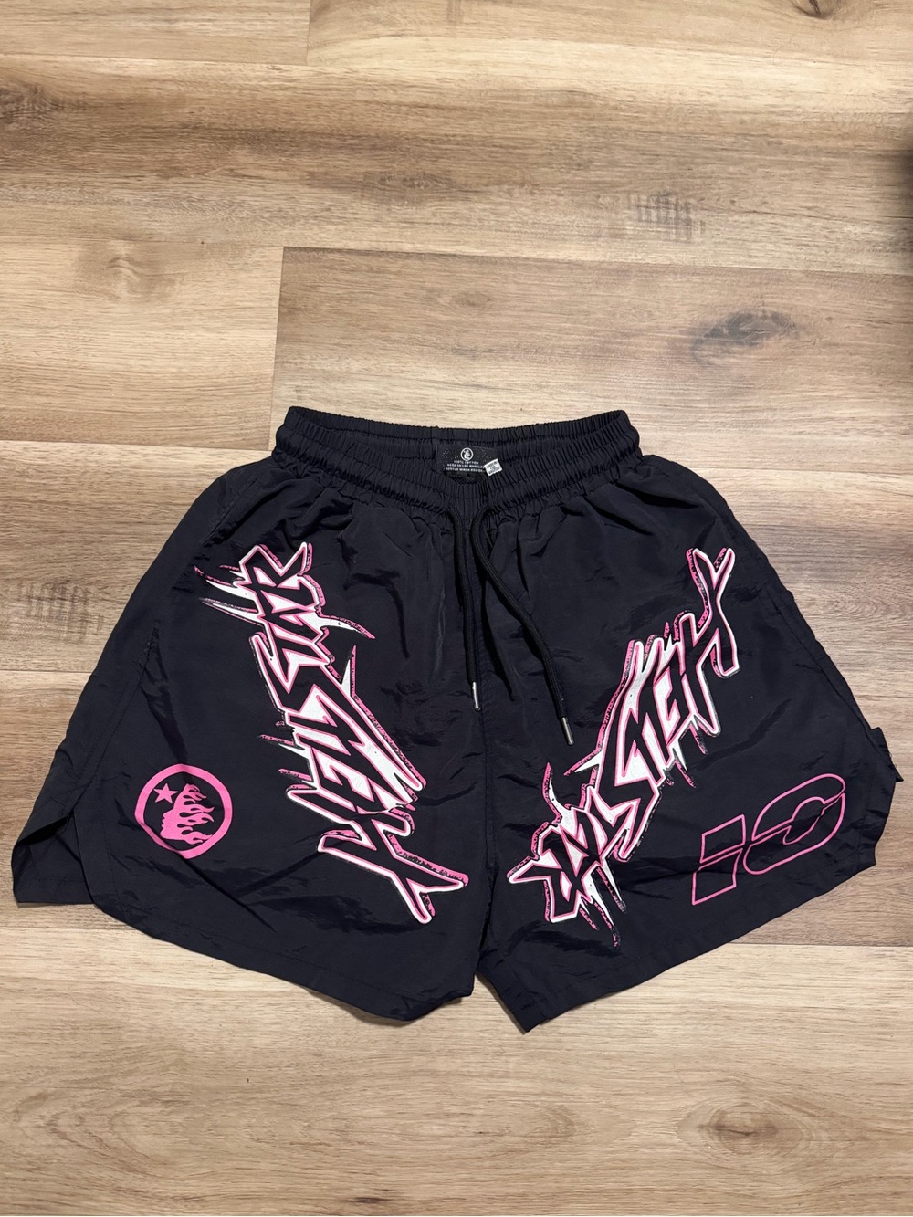 Hellstar Men’s Black Pink Graphic Athletic Lined Shorts Size L  Streetwear